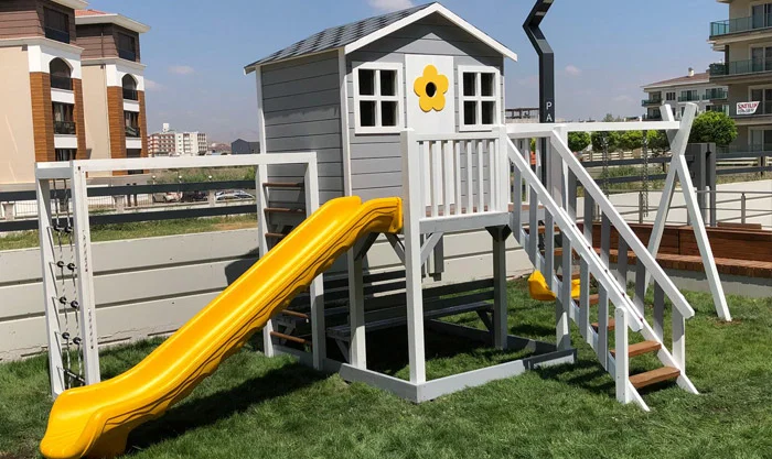 Ahşap Çocuk Evi White House
